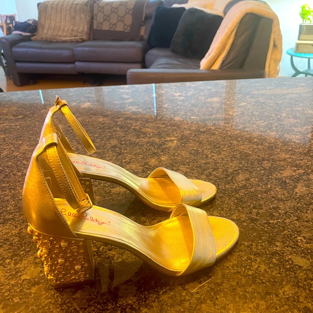 Barley worn leather lily Pulitzer heals